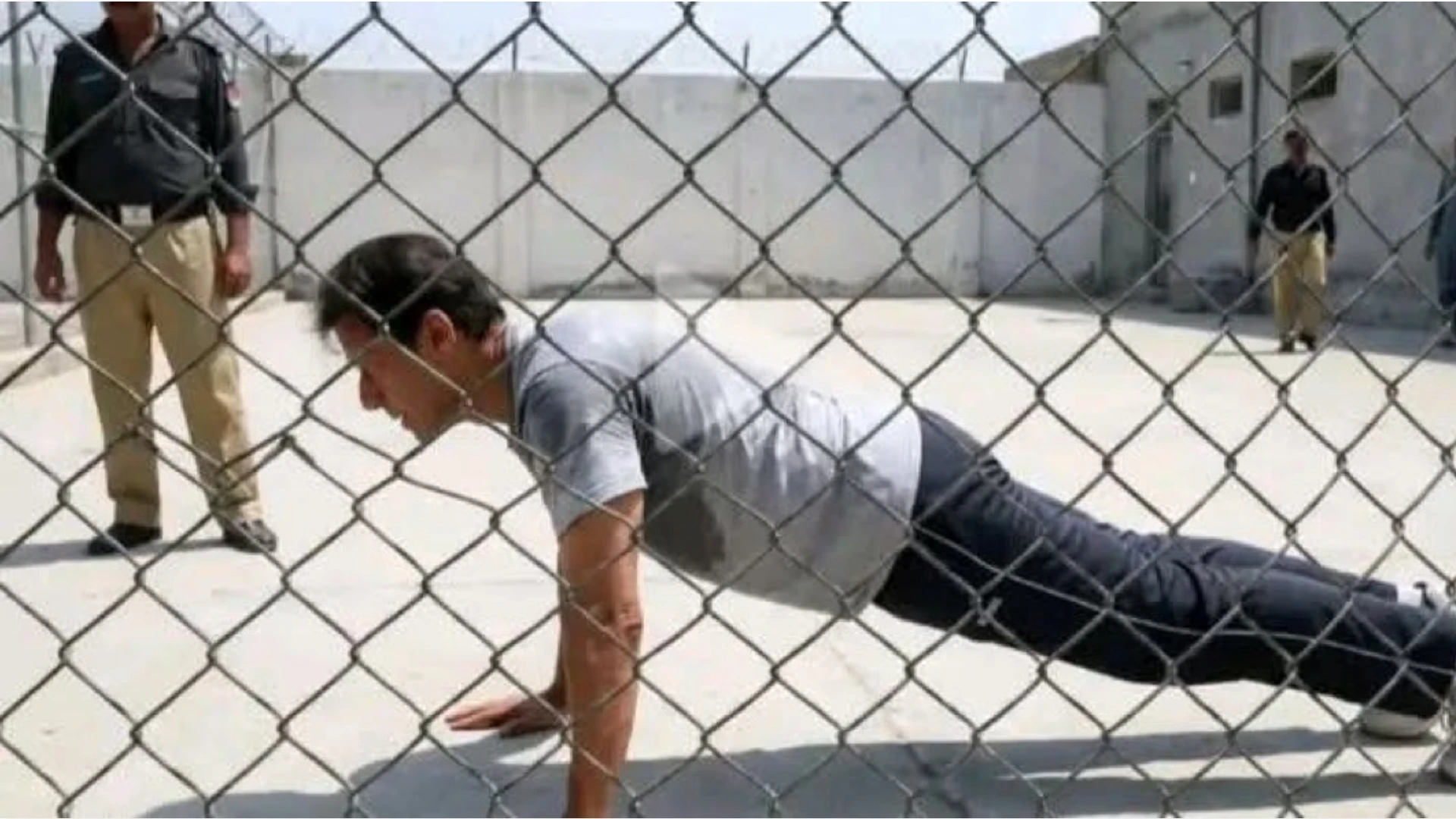 علیمہ خان نے عمران خان کی وائرل تصویر کو اصلی قرار دیا [Draft]