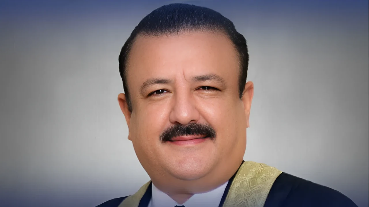 جسٹس طارق جہانگیری کی مبینہ جعلی ڈگری کا معاملہ آئینی عدالت میں چیلنج [Draft]