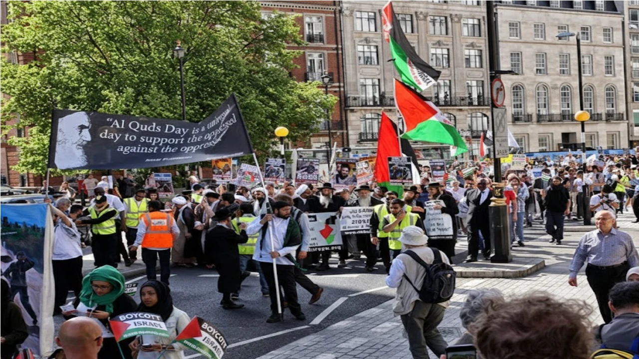 لندن میں فلسطین کے حق میں نعرے لگانے پر گرفتاری کا اعلان [Draft]