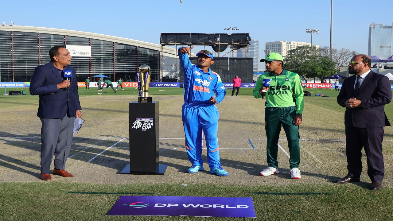 انڈر 19 ایشیا کپ، پاکستان کی بھارت کے خلاف بیٹنگ جاری [Draft]