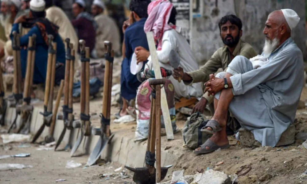 افغانستان میں بے روزگاری کی شرح 75 فیصد تک پہنچ گئی [Draft]