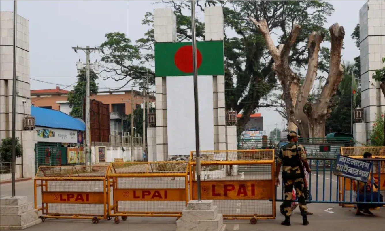 بھارت-بنگلہ دیش کشیدگی: نئی دلی میں ویزا سروسز معطل