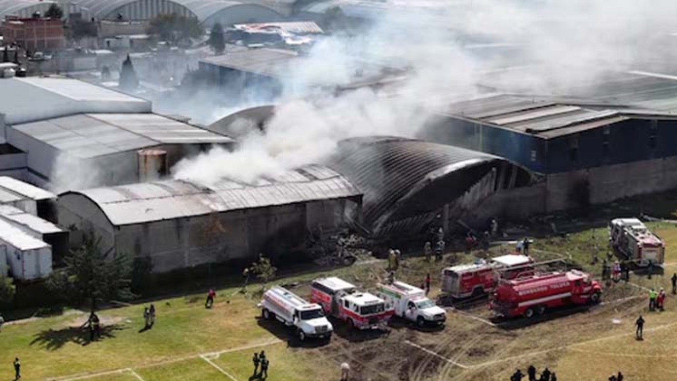 ٹیکساس میں میکسیکو بحریہ کا طیارہ گرا، 5 افراد ہلاک