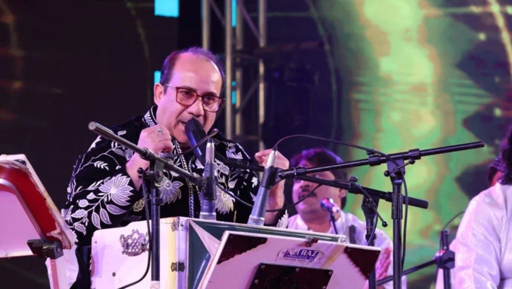 لاہور میں پاک تاجک فیسٹیول میں راحت فتح علی کی شاندار پرفارمنس