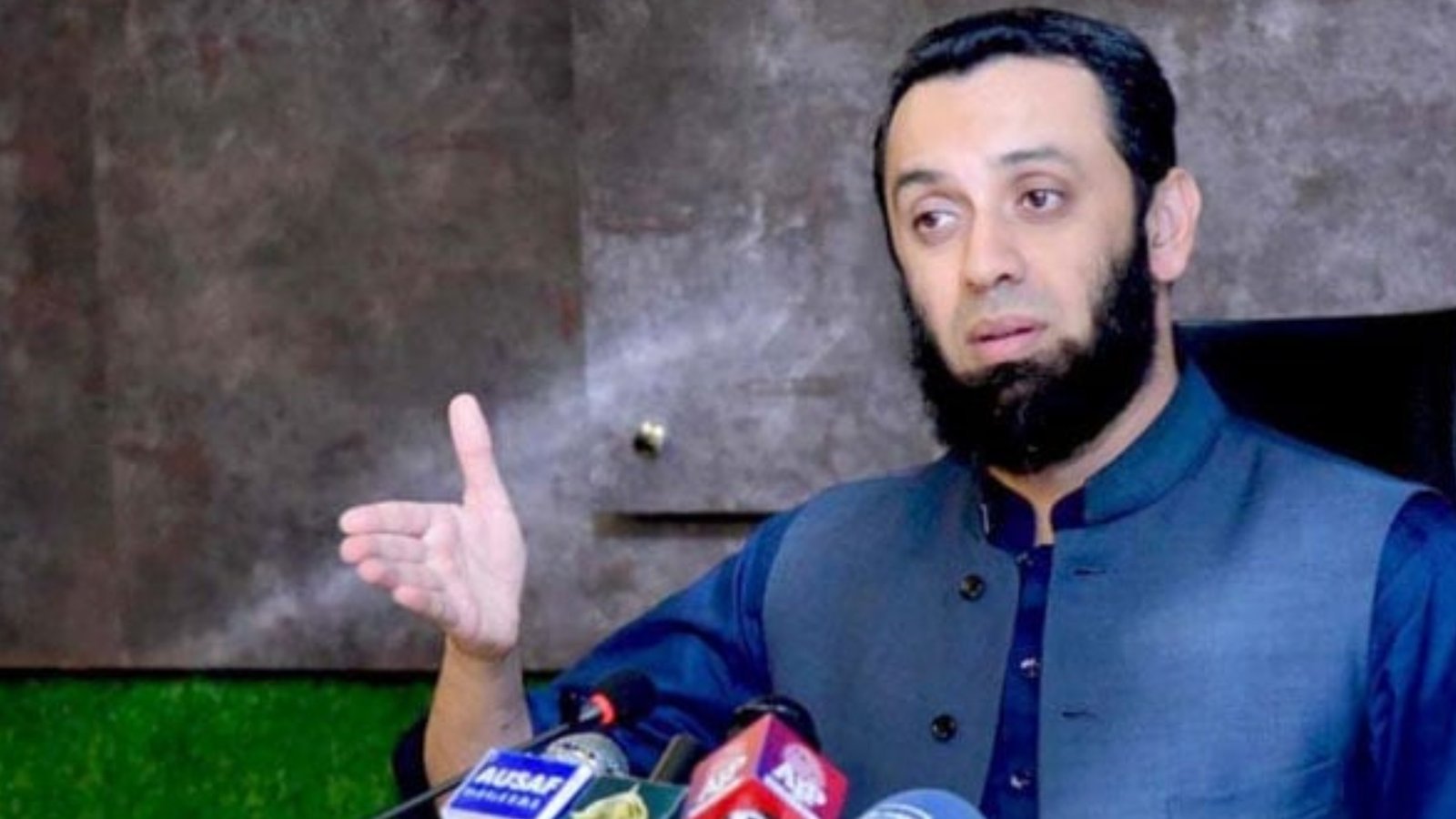 منفی پروپیگنڈے کی حوصلہ شکنی وقت کی اہم ضرورت: عطا تارڑ