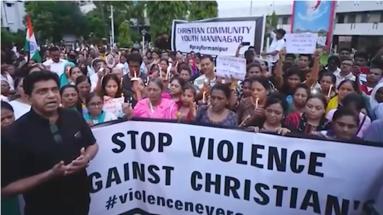 بھارت میں کرسمس پر گرجا گھروں اور شاپنگ مالز پر حملے