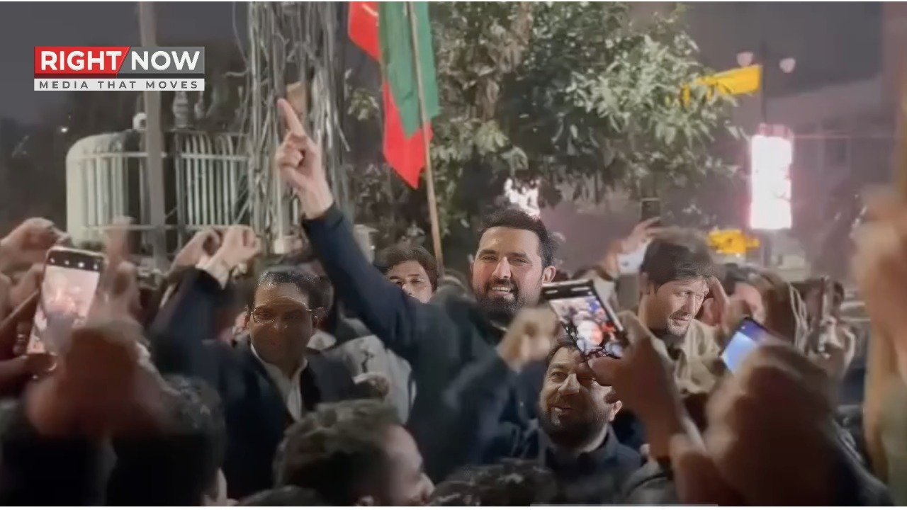 KP کے وزیر اعلیٰ کی لاہور میں پی ٹی آئی ریلی کی قیادت