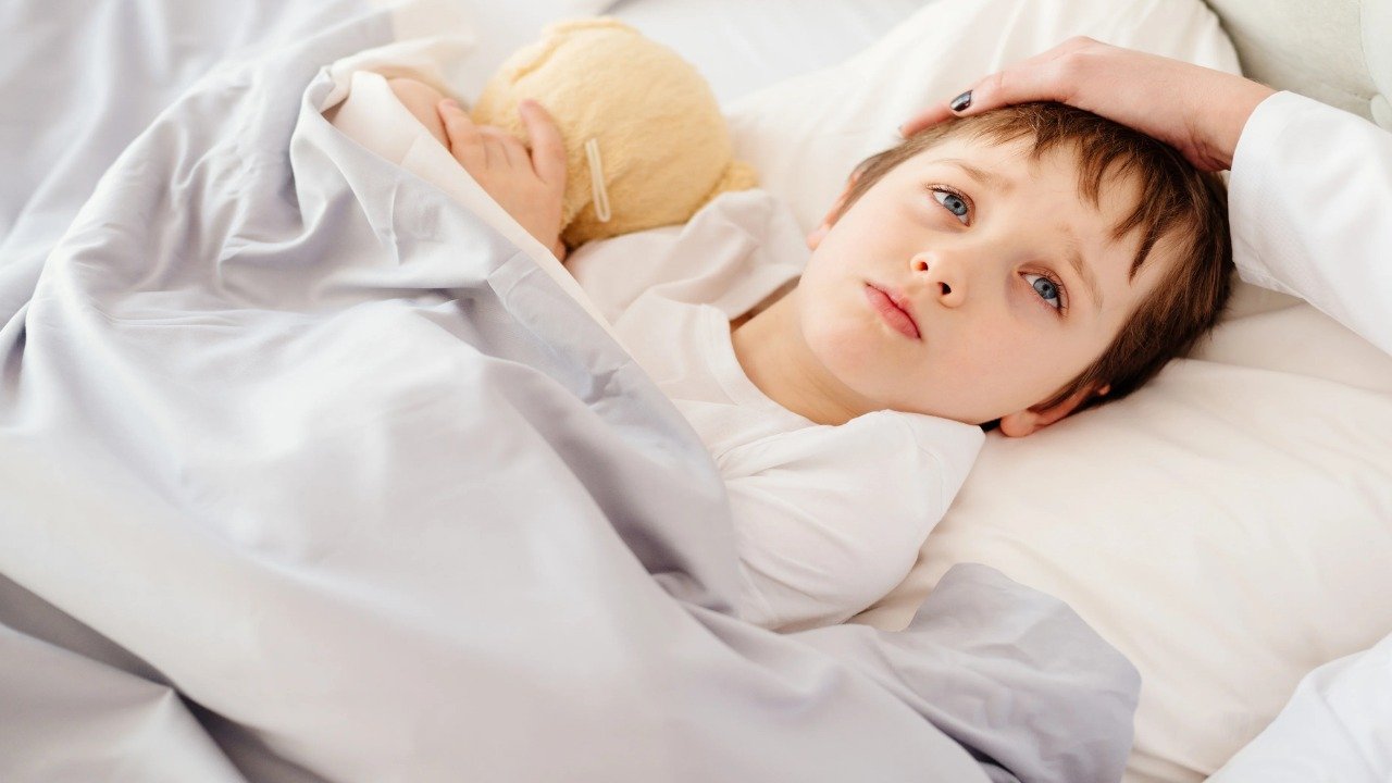 بچوں کی نیند میں الٹی کے دوران فوری اقدامات