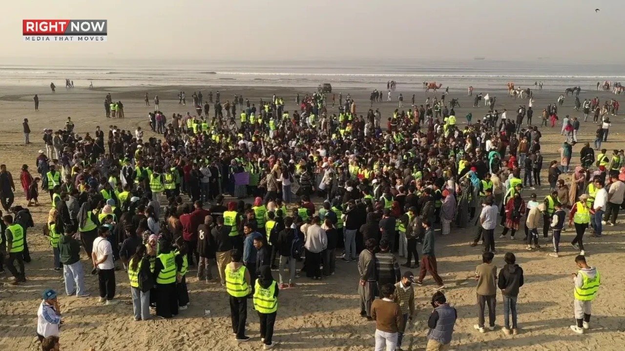 کراچی کے ساحلوں کی صفائی میں جنریشن زی کی شاندار شرکت