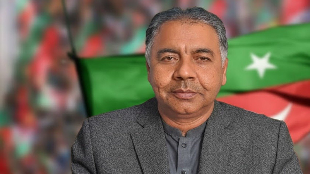 پی ٹی آئی نے سینیٹر سیف اللہ ابڑو کی نااہلی کا ریفرنس دائر کر دیا