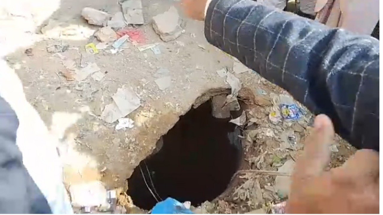 کراچی: کورنگی میں خاتون اور بچوں سمیت 5 افراد نالے میں گرے