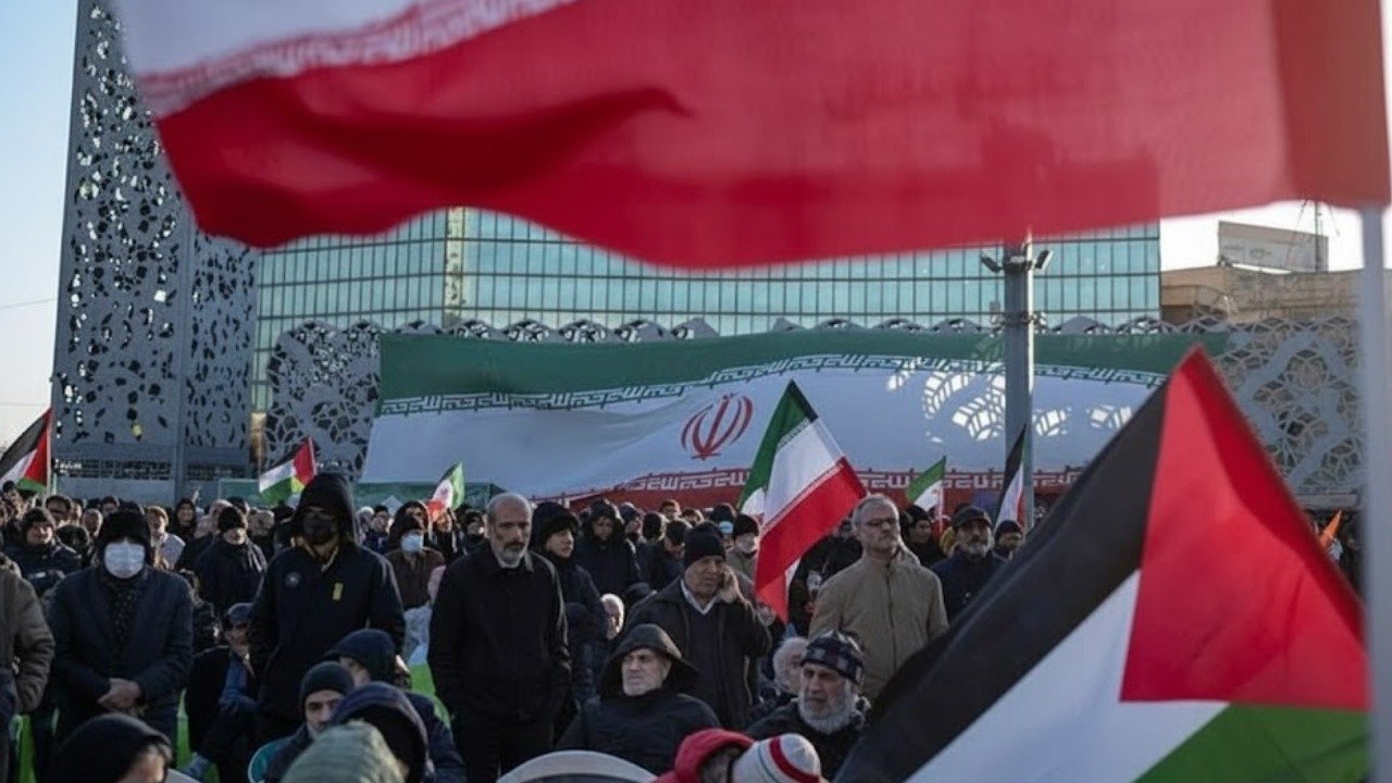 ایران میں احتجاجی مظاہرے، 19 ہلاک، 990 گرفتار