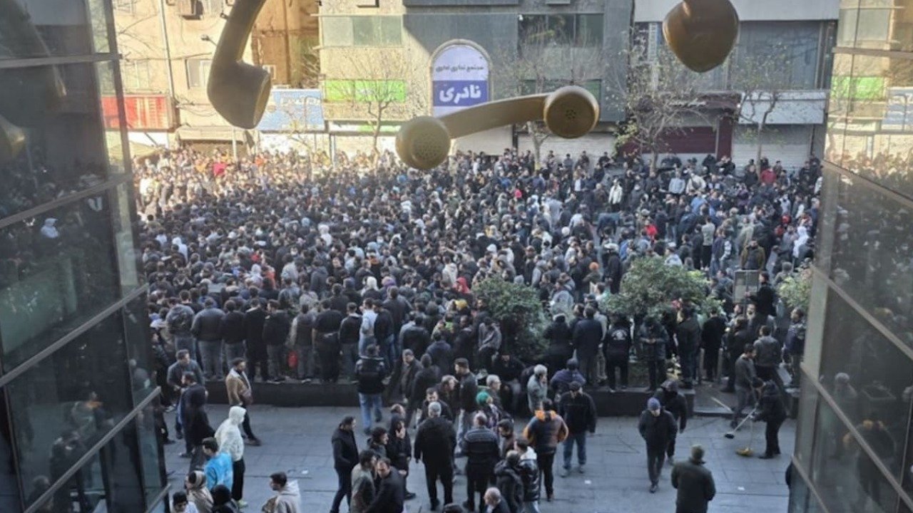 ایران میں مہنگائی کے خلاف احتجاج، 35 ہلاک، 1200 گرفتار