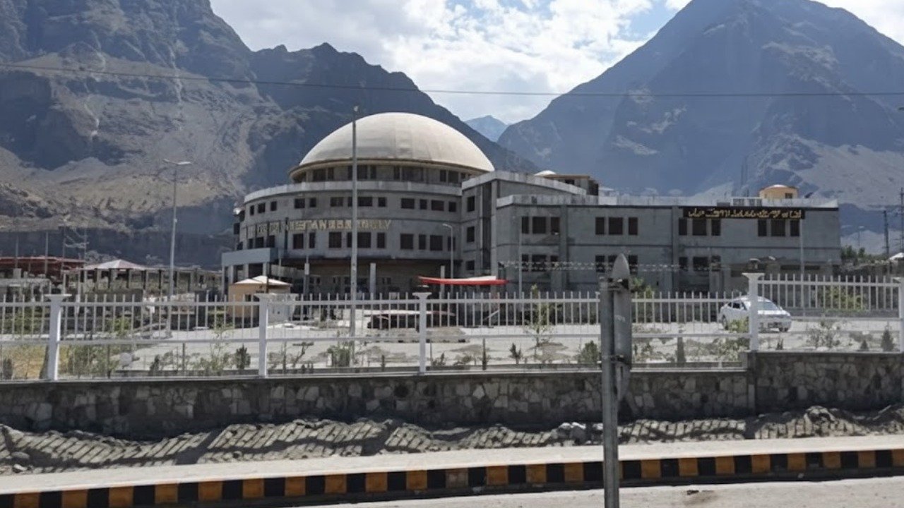 گلگت بلتستان نگران کابینہ کے ارکان کو حلف سے پہلے محکمے الاٹ