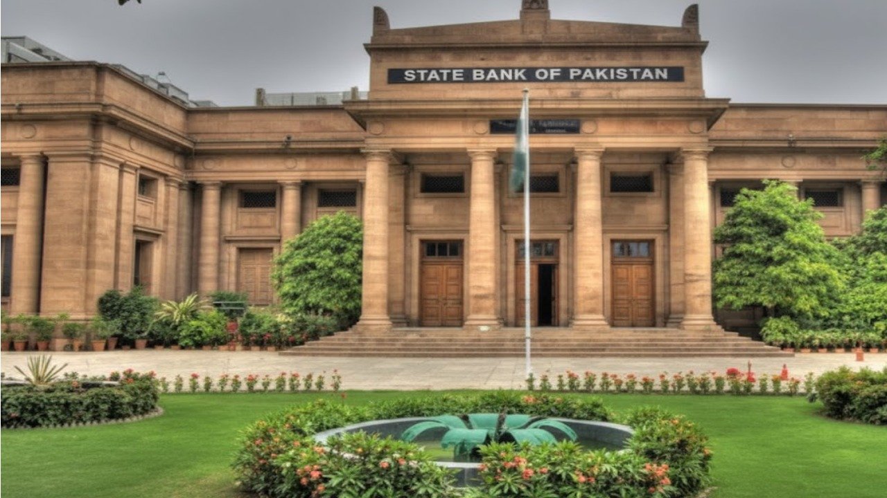 وفاقی حکومت کا نومبر 2025 میں 573 ارب قرض، مجموعی قرض 77543 ارب تک پہنچ گی