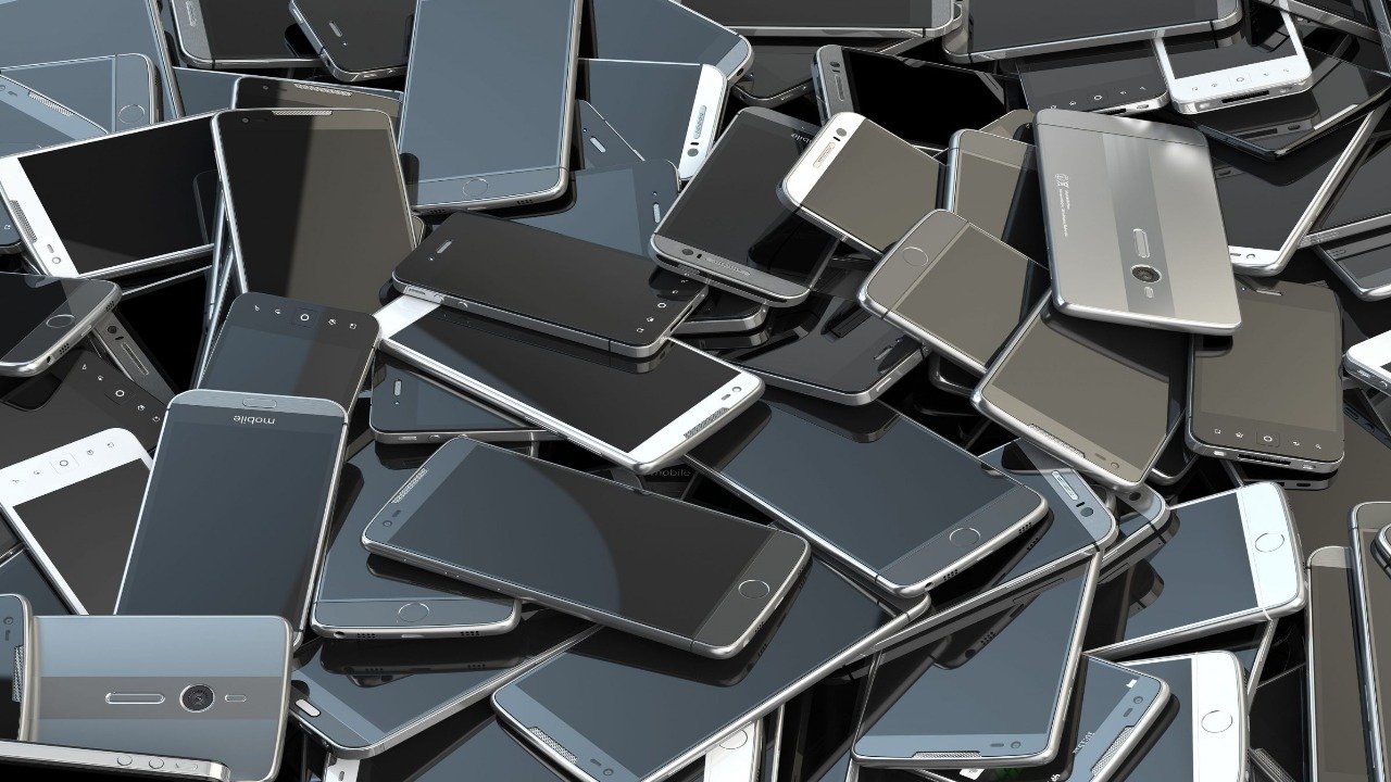 پاکستان میں استعمال شدہ موبائل فونز کی درآمد پر پابندی