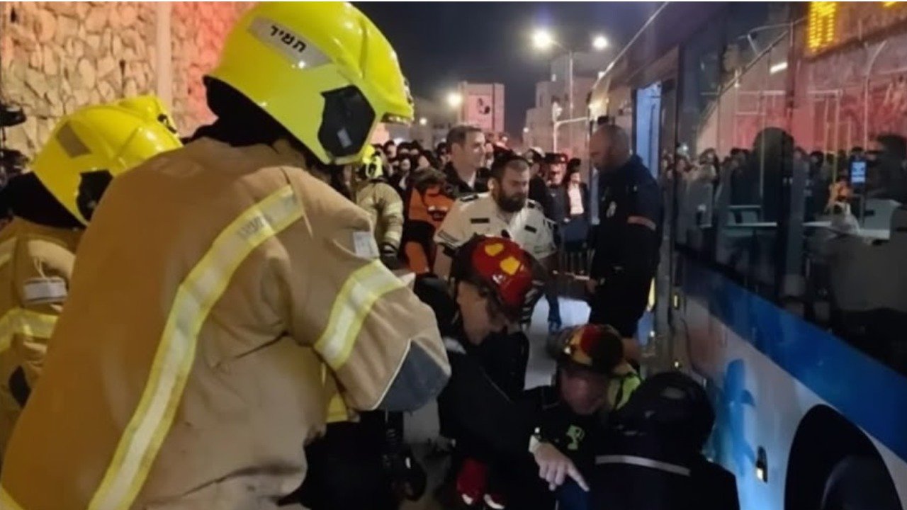 بیت المقدس میں بس حملے سے ایک ہلاک، متعدد زخمی