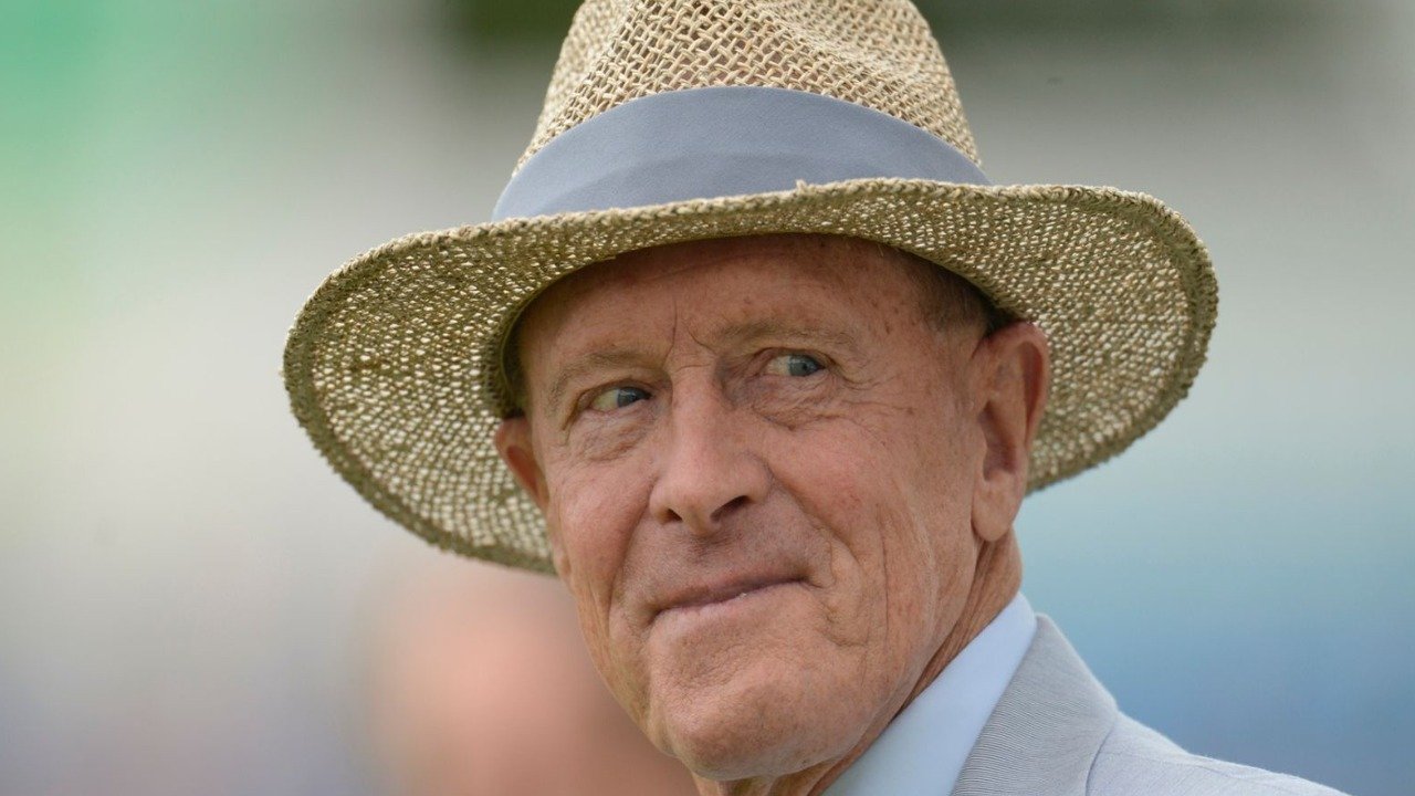 انگلینڈ کی ایشیز میں شکست پر سابق کپتان جیفری بائیکاٹ کی تنقید