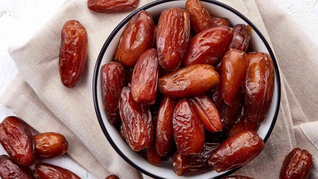 سردیوں میں کھجور کھانا صحت کے لیے فائدہ مند، ماہرین