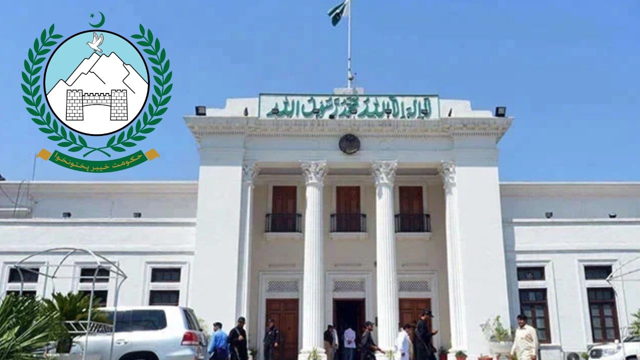 خیبرپختونخوا میں بیوروکریسی میں اچانک بڑے پیمانے پر تبادلے