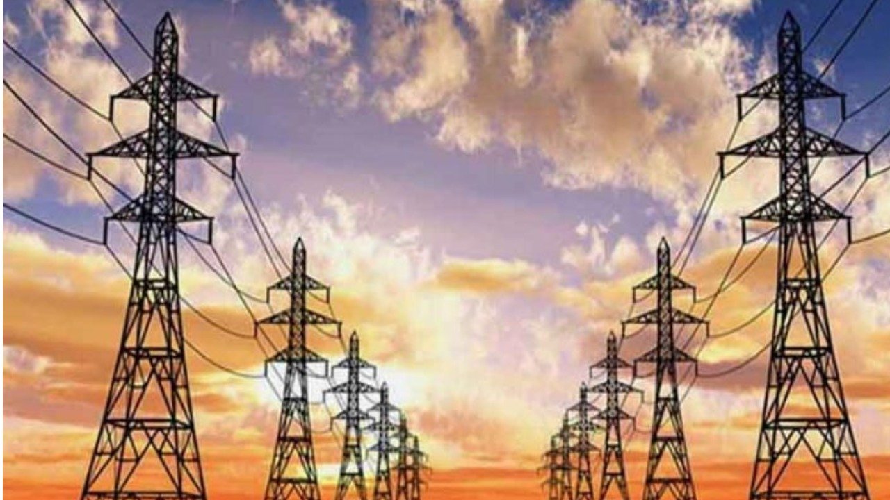 حکومت کا بجلی کے ٹیرف میں اضافہ نہ کرنے کا اعلان