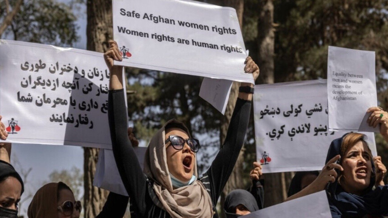 افغانستان میں طالبان دور میں انسانی بحران شدید، خواتین متاثر