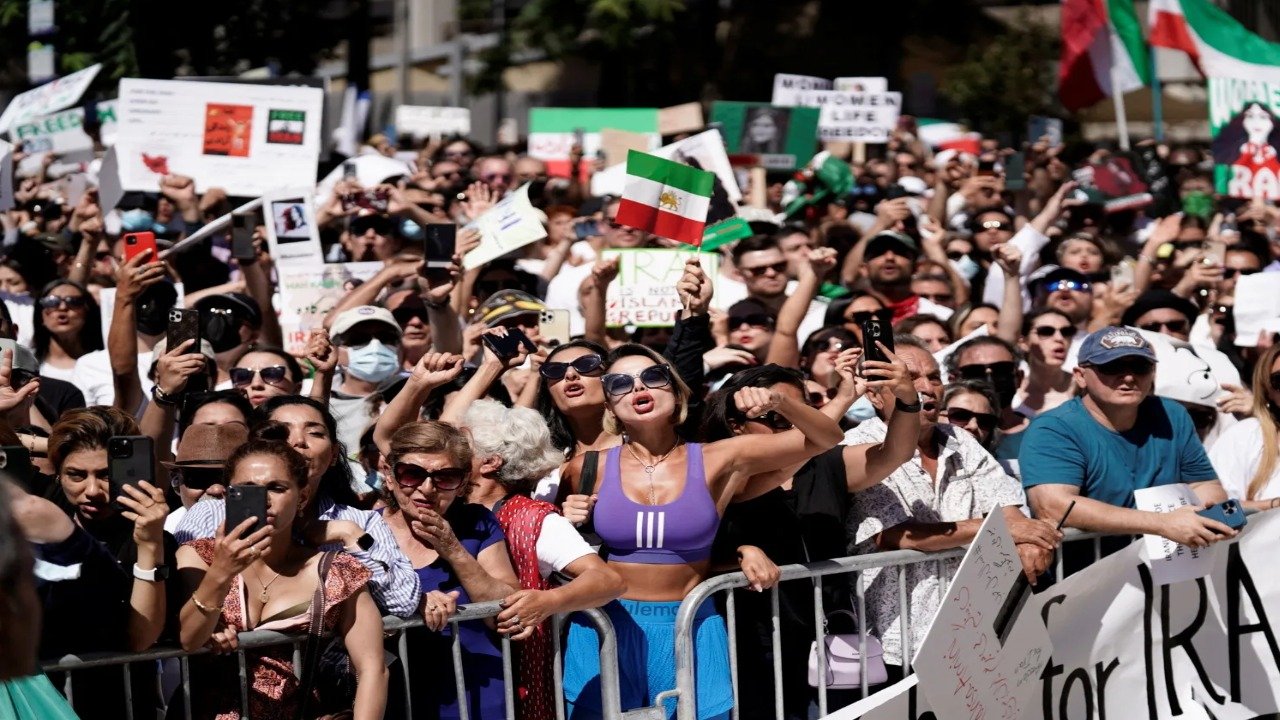 امریکا نے شہریوں کو ایران چھوڑنے کی فوری ہدایت دی