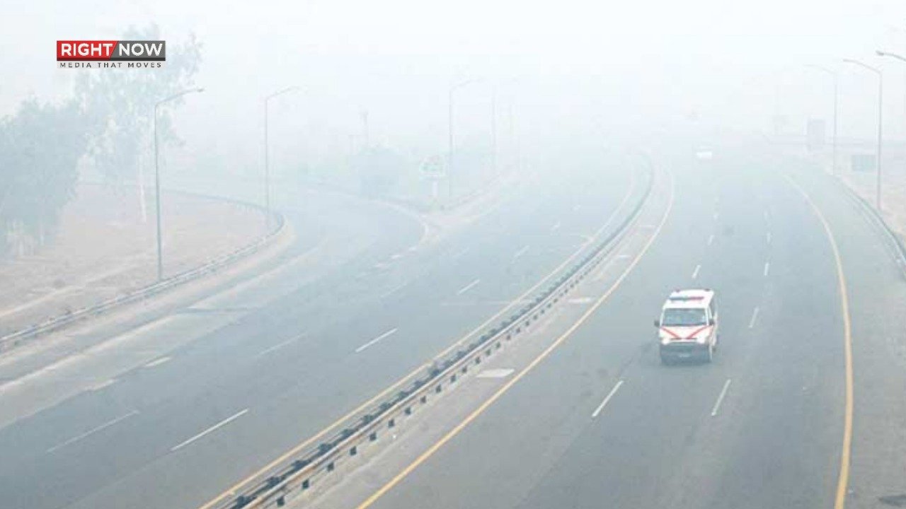 پنجاب میں شدید دھند سے موٹر ویز بند، حد نگاہ صفر