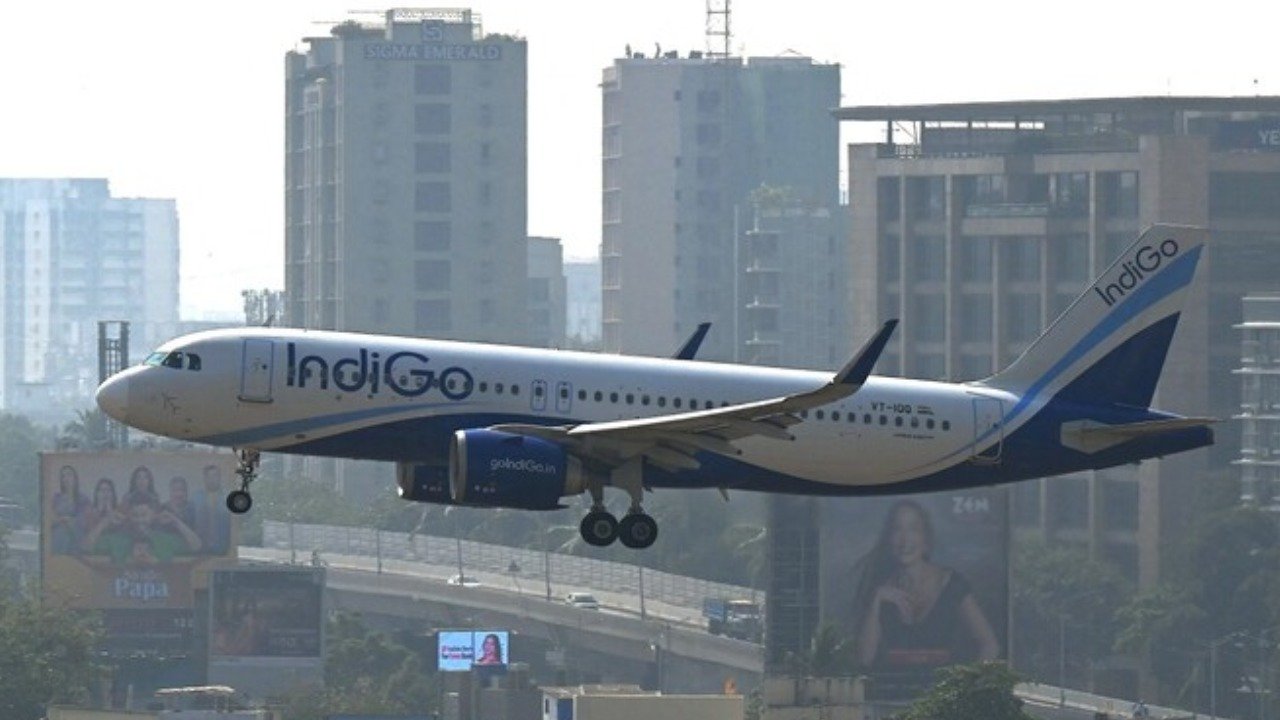انڈی گو پر بھارت کا سب سے بڑا ایوی ایشن جرمانہ عائد