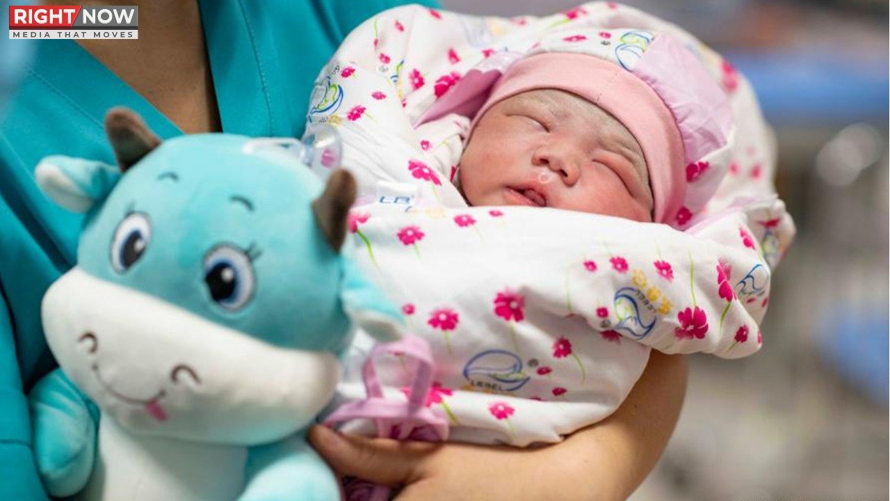 چین میں شرح پیدائش تاریخ کی کم ترین سطح پر پہنچ گئی