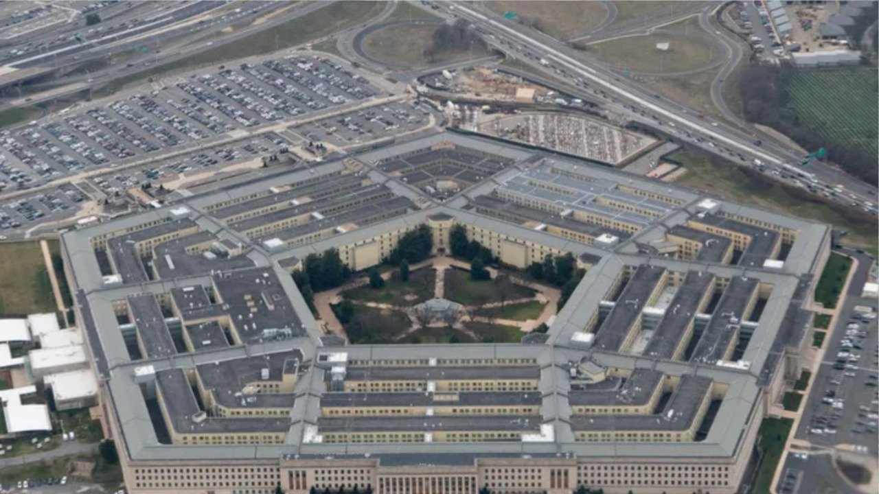 امریکہ نے چین کو سب سے بڑا خطرہ نہ مانتے ہوئے نئی دفاعی حکمت عملی جاری کر دی