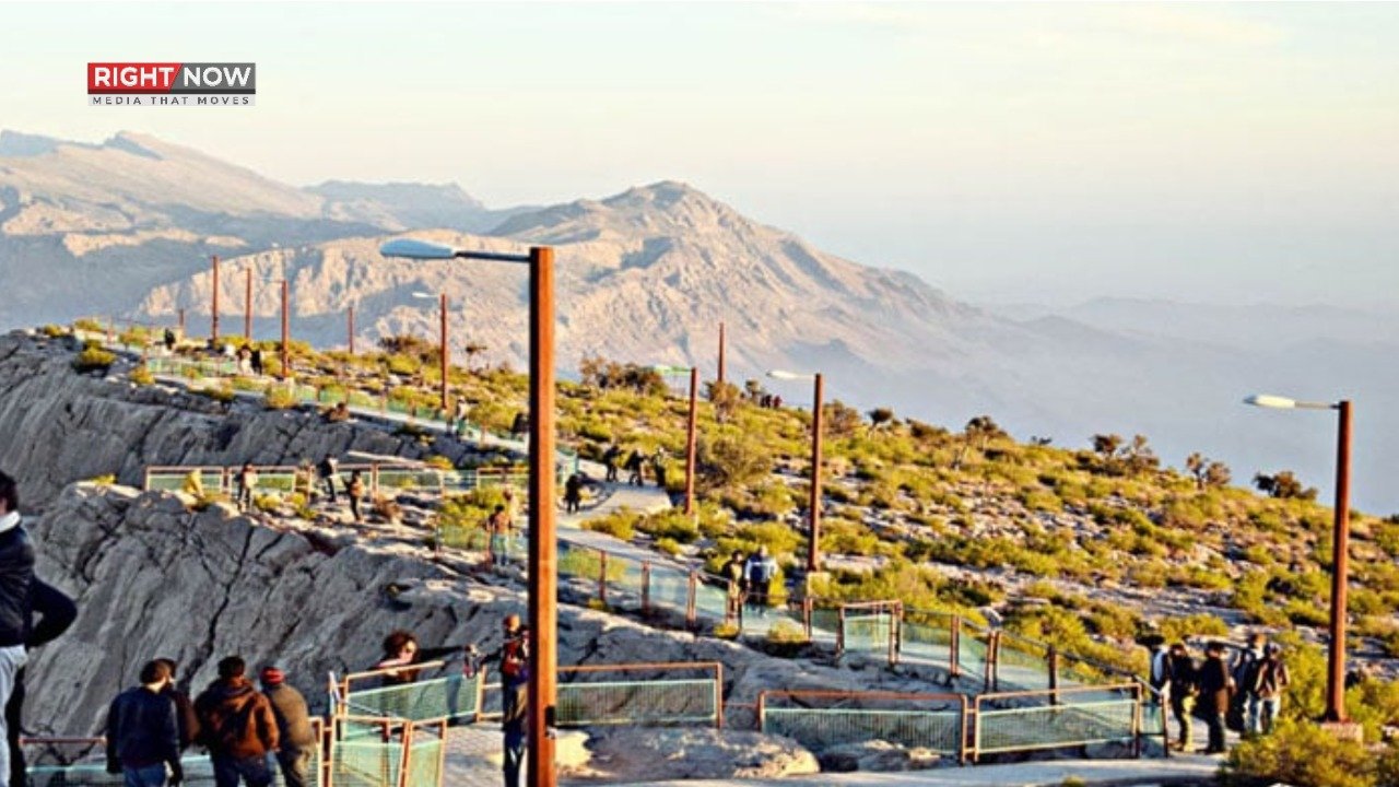 گورکھ ہل اسٹیشن پر برفباری، درجہ حرارت منفی 2 ڈگری