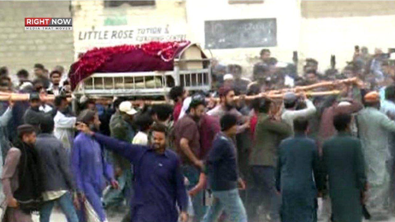 سانحہ گل پلازہ،مزید 2 افراد کی نماز جنازہ ادا، لواحقین کا احتجاج