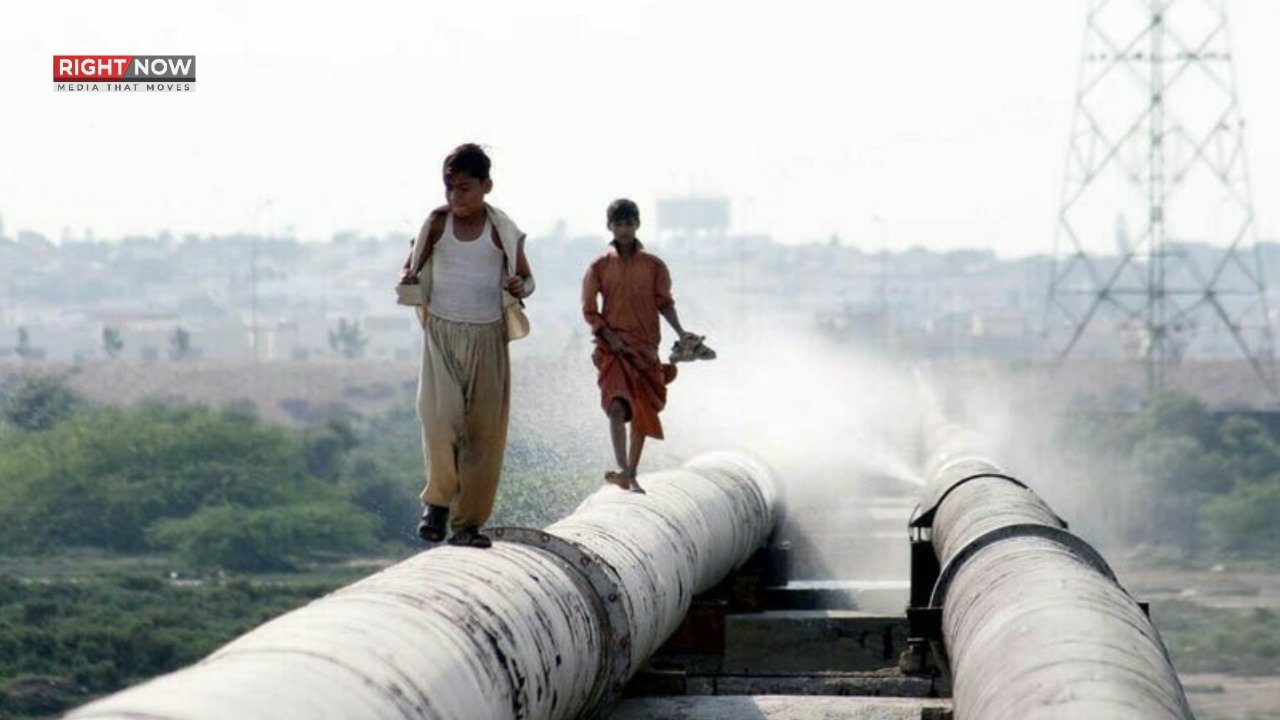 دھابیجی میں پمپنگ اسٹیشن پر بجلی کے بریک ڈاؤن سے پائپ لائن پھٹ گئی