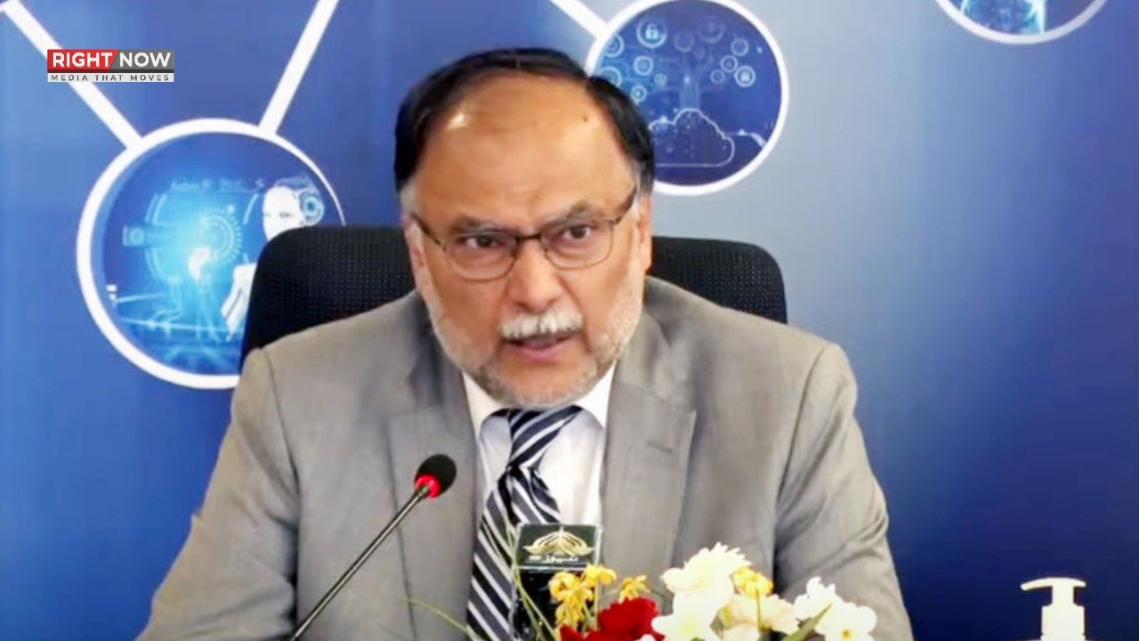 احسن اقبال بنگلادیش کے نومنتخب وزیراعظم کی حلف برداری میں شریک