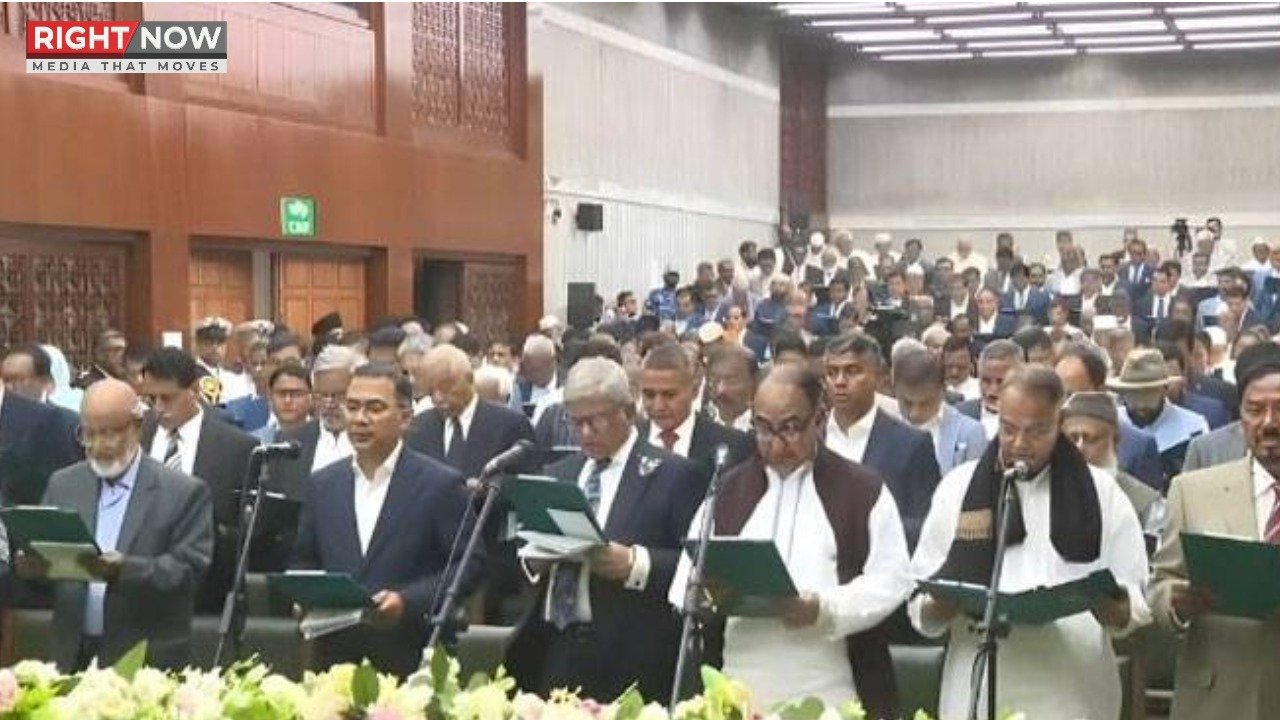 بنگلادیش کے نومنتخب پارلیمنٹ ارکان نے حلف اٹھا لیا