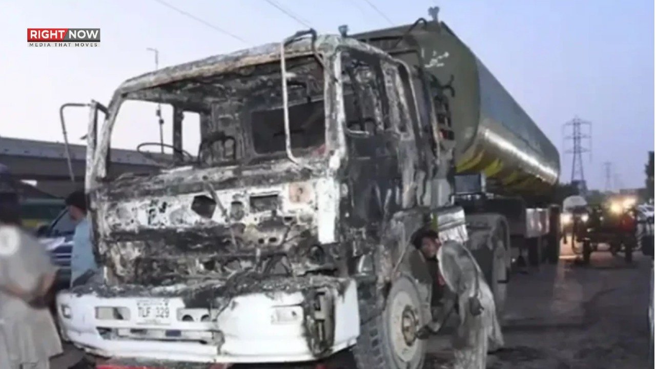 کراچی: واٹر ٹینکر کی ٹکر سے شہری ہلاک، مشتعل افراد نے ٹینکر جلادیا