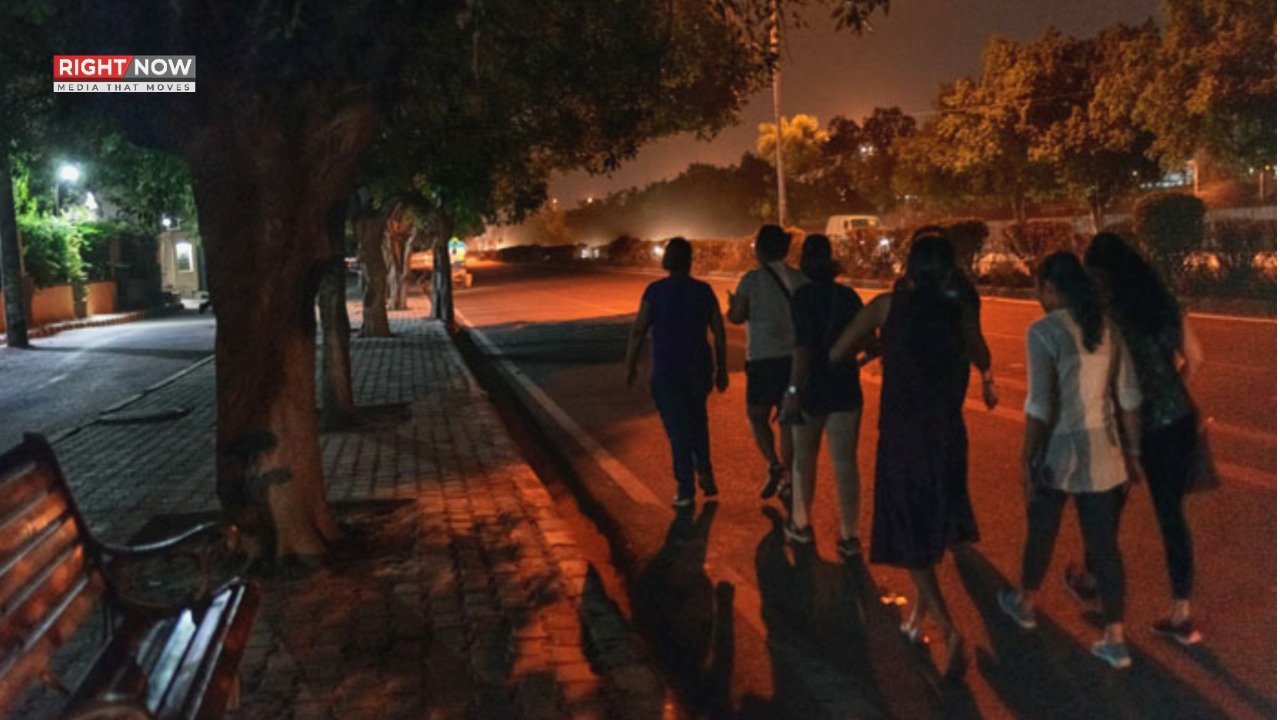 44 ممالک کی 45 فیصد خواتین رات کو تنہا نکلنے سے خوفزدہ