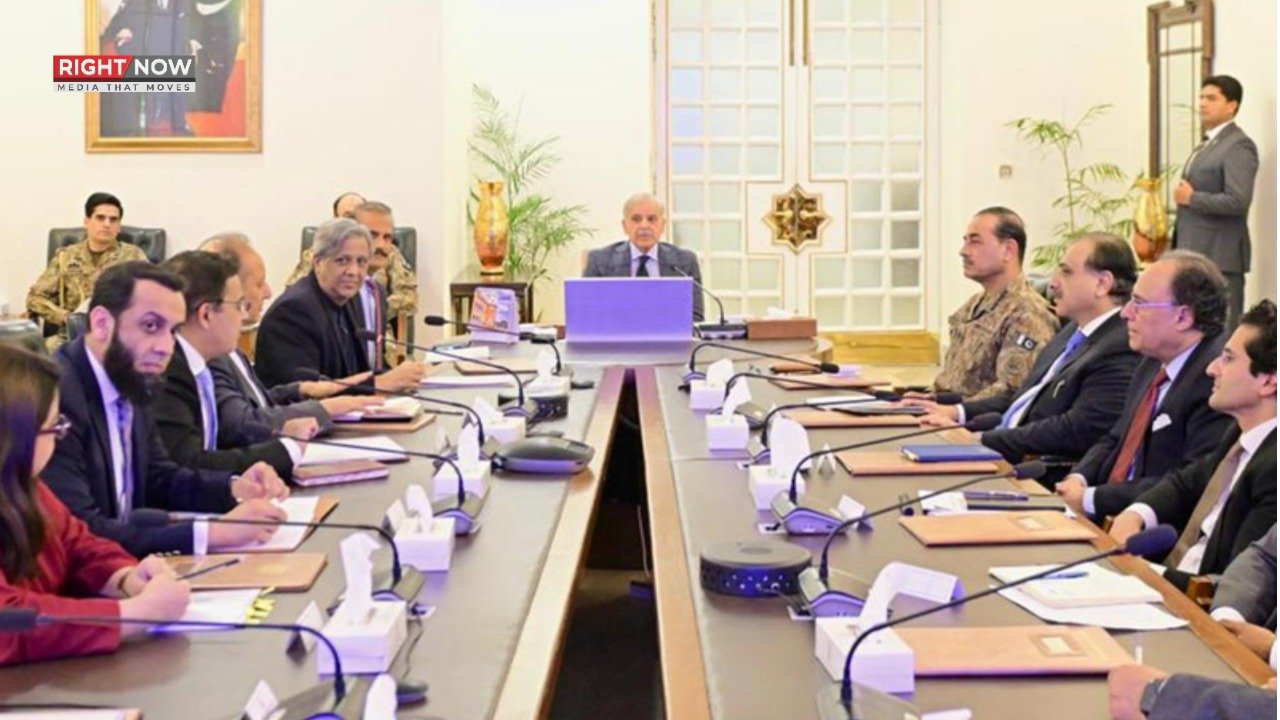 وزیراعظم نے پیٹرول بچت کے اقدامات کی اپیل کی