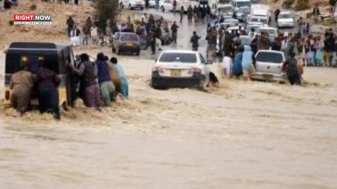 قلعہ عبداللہ، سیلابی ریلوں سے مسافر وین اور ٹرک بہہ گئے