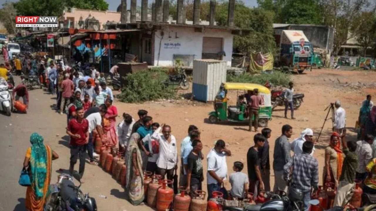 بھارت، گیس بحران کے دوران 414 سلینڈر ضبط