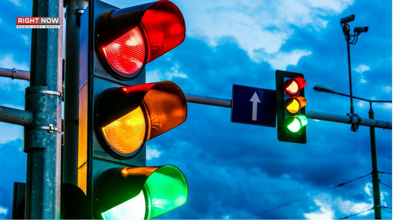 کراچی، ٹریفک سگنلز کی تبدیلی کا بڑا فیصلہ