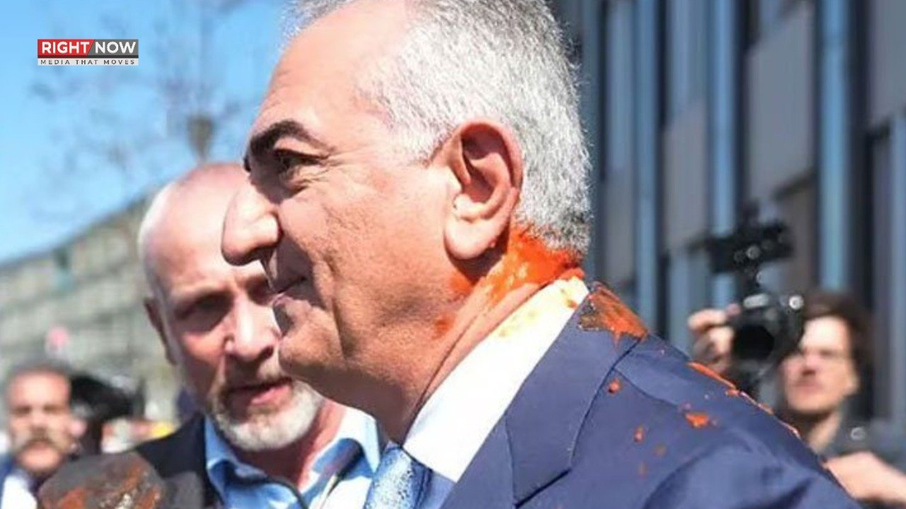 برلن، رضا شاہ پہلوی پر حملہ سرخ رنگ سے متاثر