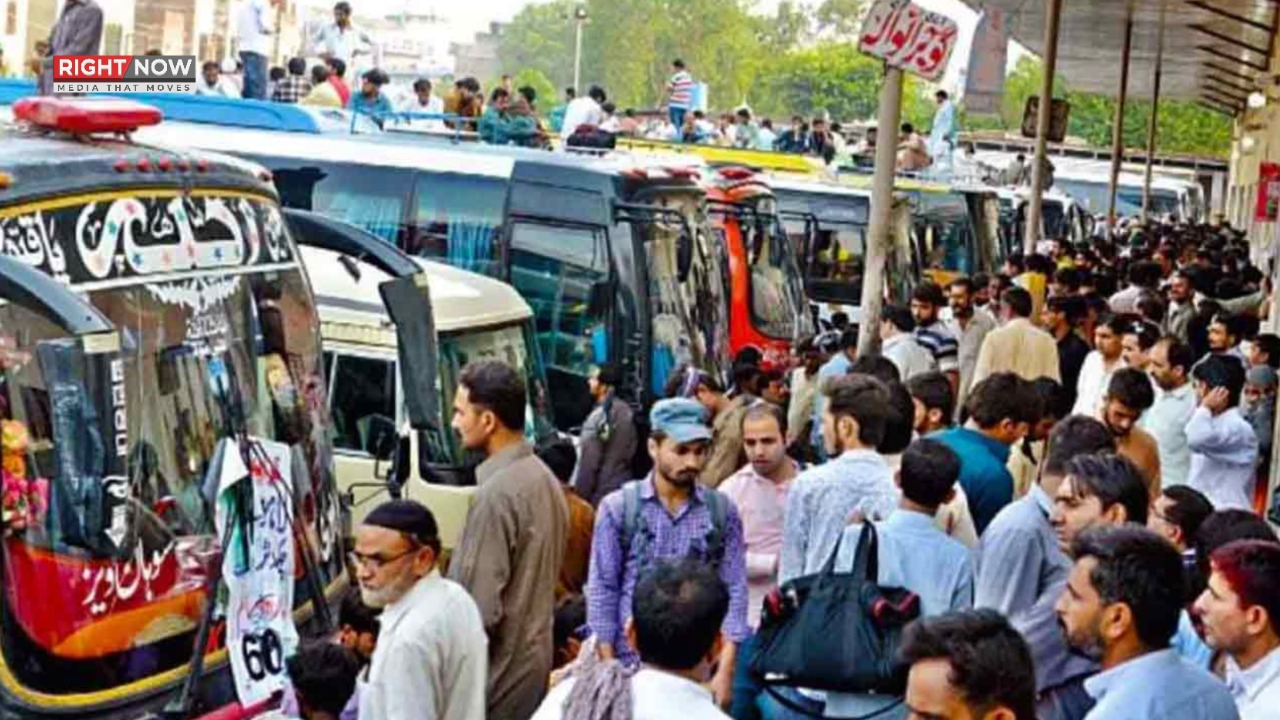 پٹرول کی قیمتوں میں کمی سے ٹرانسپورٹ کرایوں میں 15 فیصد کمی کا اعلان