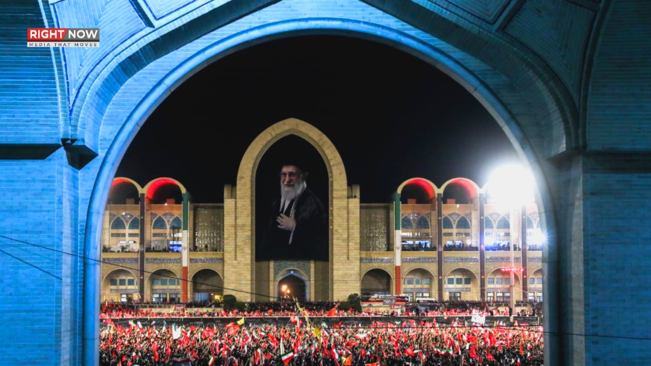 ایران کے سابق سپریم لیڈر کی نماز جنازہ ادا، لاکھوں سوگوار شریک