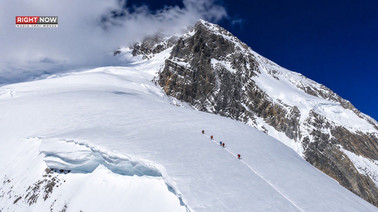 براڈ پیک پر برفانی تودہ گرنے سے 8 کوہ پیما ہلاک، مزید 2 کی تلاش جاری