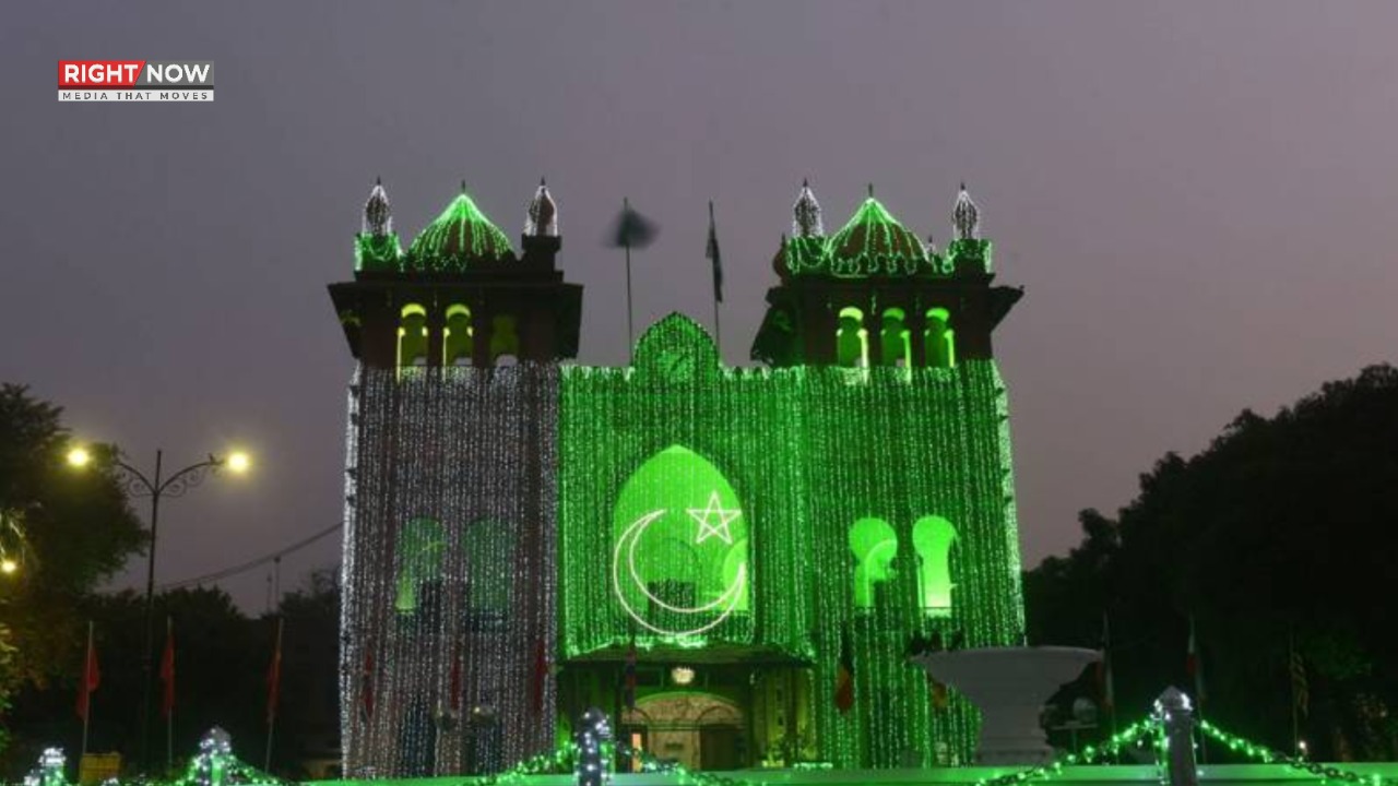 پاکستان میں جشن آزادی کی تیاریاں عروج پر، عمارتیں سبز و سفید روشنیوں سے سج گئیں