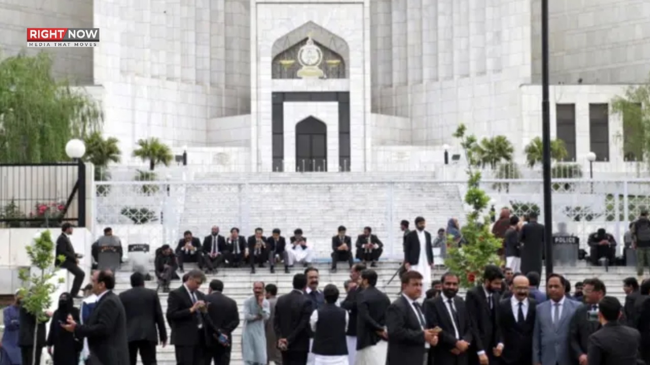 سپریم کورٹ کے حکم پر عمل نہ ہونے پر وکلا کا دھرنے کا اعلان، حکومت کے خلاف احتجاج کی دھمکی