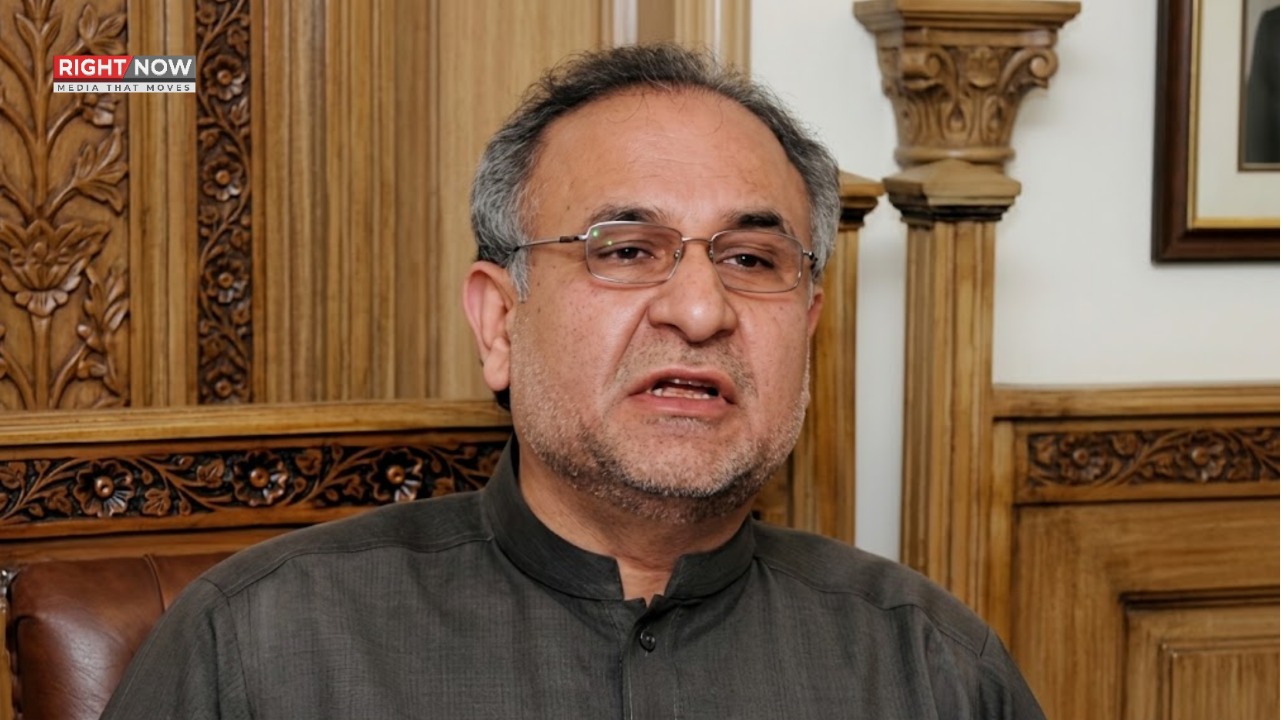 پی ٹی آئی کی نئی حکمت عملی، اسٹیبلشمنٹ کے بجائے پی پی پی اور ن لیگ ہدف